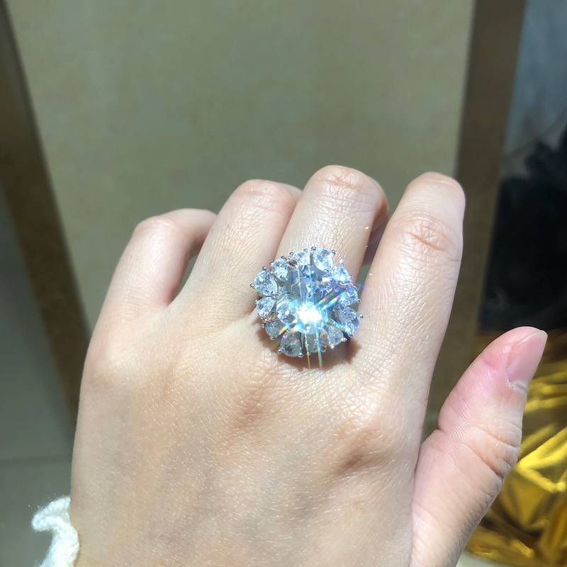 梨形小钻围镶枕形钻Women's RingS925银镀白金定制选款主石Moissanite7.0ct/副石高碳钻